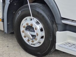 
										FM 380 6×2 Tractor con deflectores full									