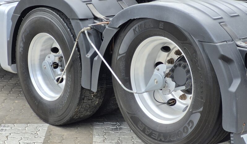 
								FM 380 6×2 Tractor con deflectores full									