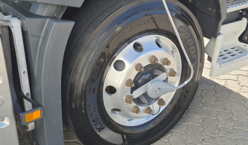 
								FH 420 6×2 Tractor full									