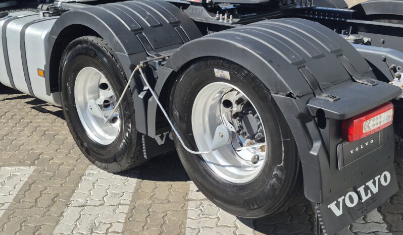 
								FH 420 6×2 Tractor full									