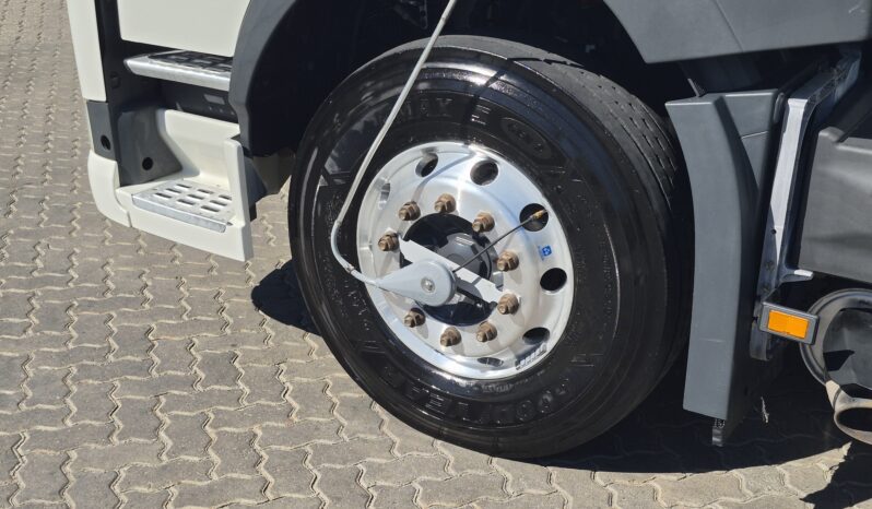 
								FH 420 6×2 Tractor full									