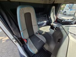 
										FH 420 6×2 Tractor full									