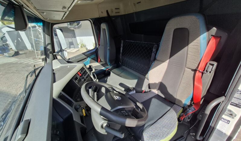 
								Volvo FM 420 6×2 Tractor full									