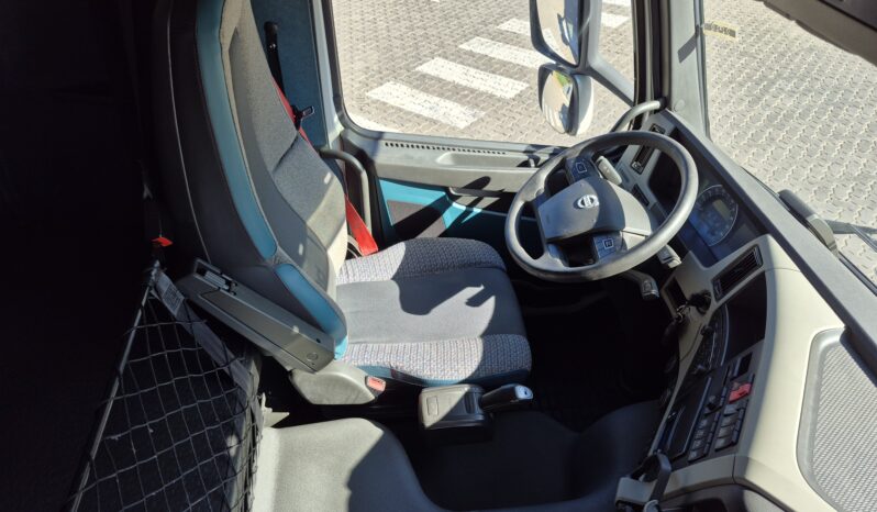 
								FH 420 6×2 Tractor – techo alto full									