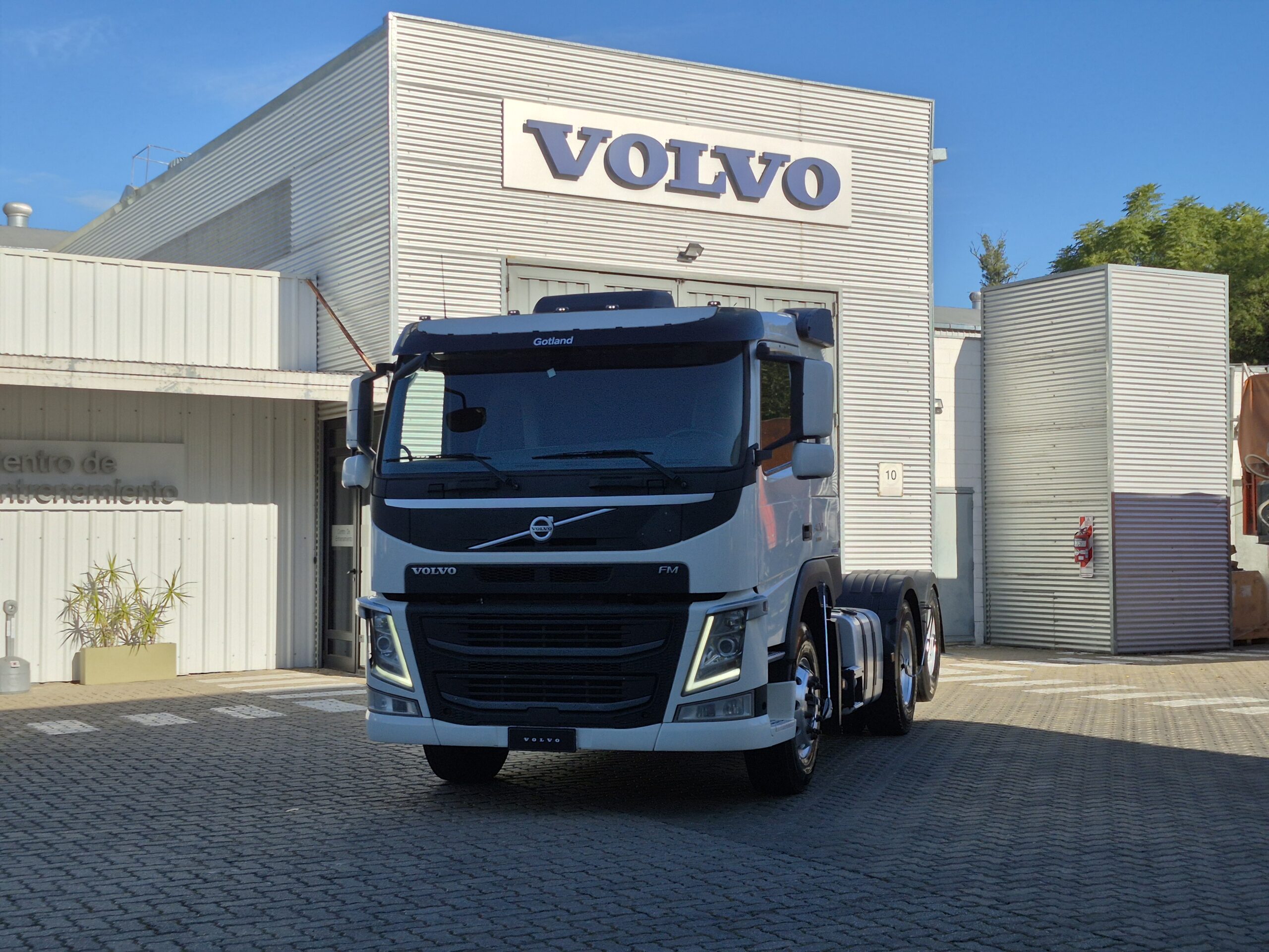 FH 420 6×2 Tractor – techo alto